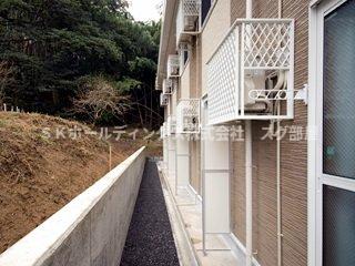 バルコニー　1Fはフローリング仕様・２Ｆは絨毯仕様になります。