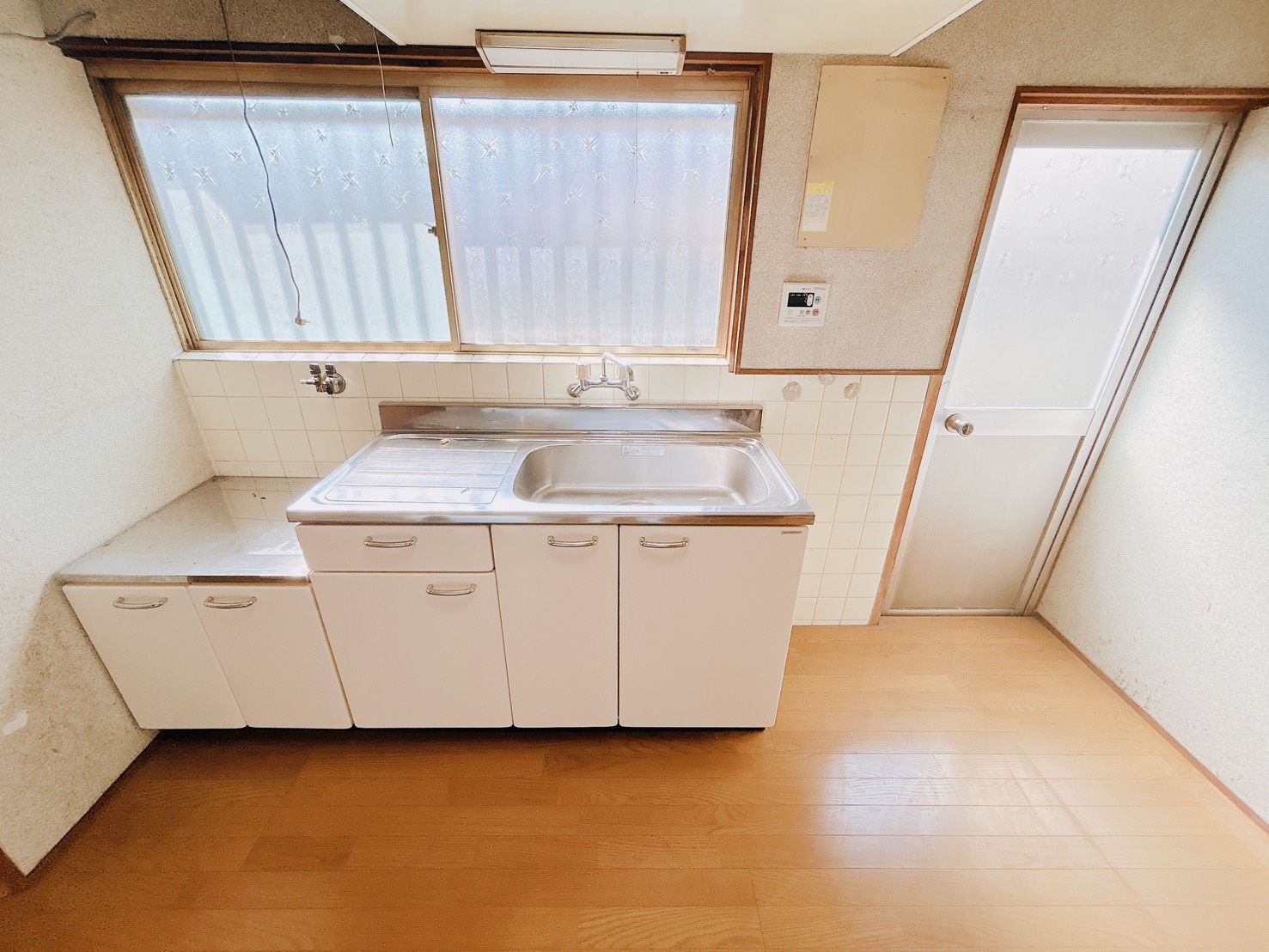 ＪＲ阪和線 久米田駅 徒歩20分 2階建 築51年のキッチン写真