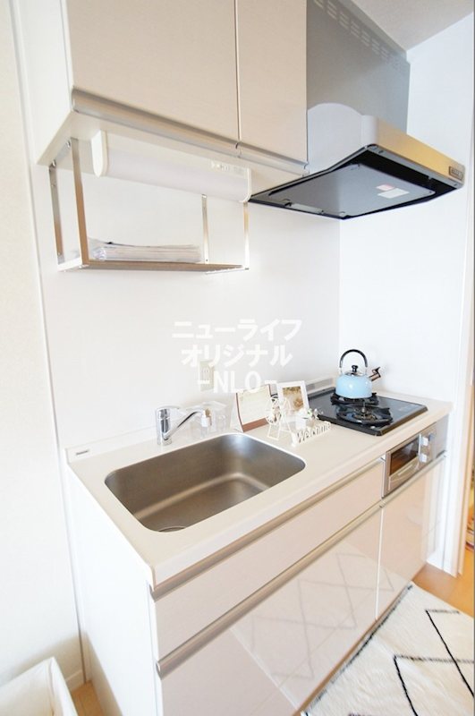 キッチン　収納充実のシステムキッチン（２口コンロ）☆