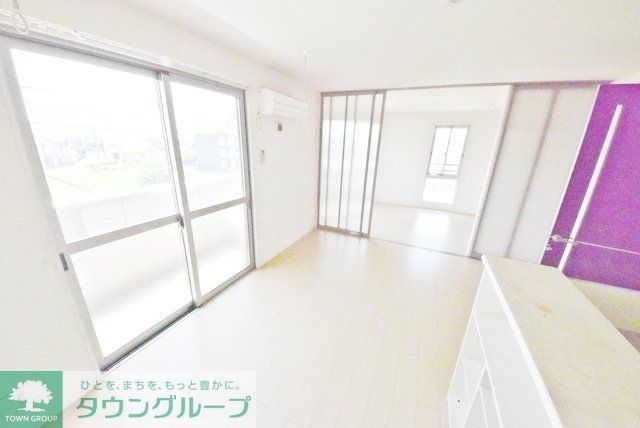 クロシェットAの居間写真