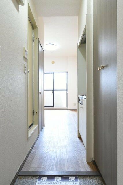 ＪＲ山手線 渋谷駅 徒歩8分 11階建 築30年の玄関写真