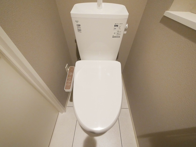 トイレ　清潔感のあるウォシュレット付きのトイレです♪