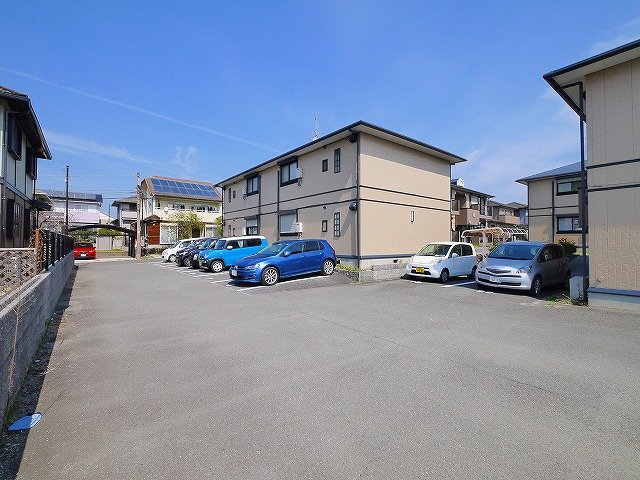 駐車場　駐車場完備です