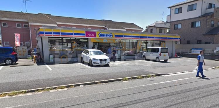 コンビニ　ミニストップ串崎新田店（コンビニ）まで290m