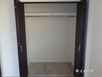 東岩田ガレージハウス A棟の内装写真