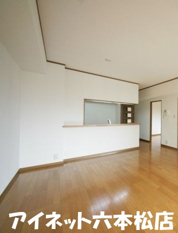 居室・リビング　広々としていいですね。