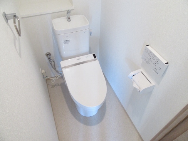 阪神本線 姫島駅 徒歩7分 10階建 築12年のトイレ写真