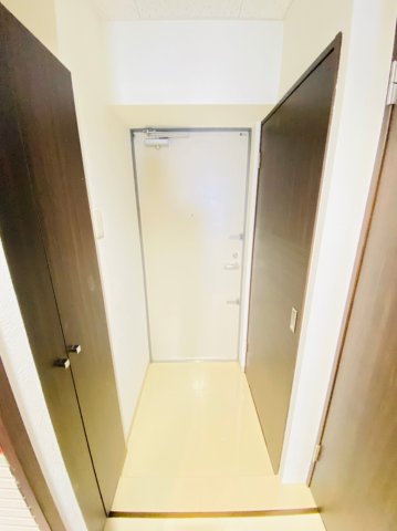 地下鉄箱崎線 貝塚駅 徒歩15分 15階建 築11年の玄関写真