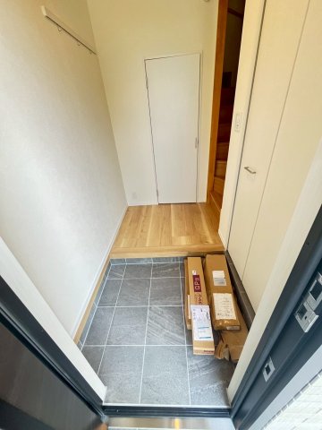 アレスハイム武庫之荘 B棟の玄関写真