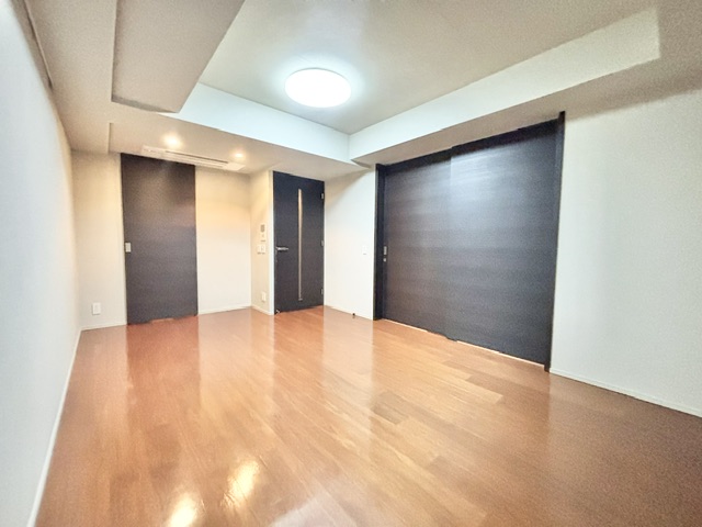 目黒花房山プレイスの居間写真