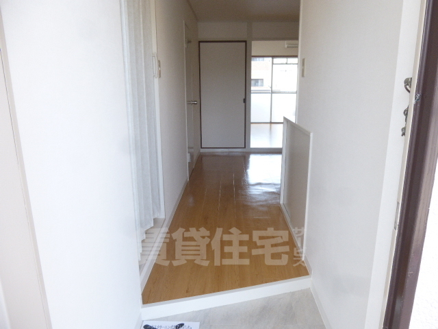 西興第一マンションの玄関写真