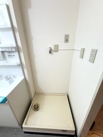 その他設備　室内に洗濯機置場ございます！