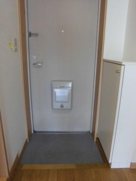 サンモールMinamiの玄関写真