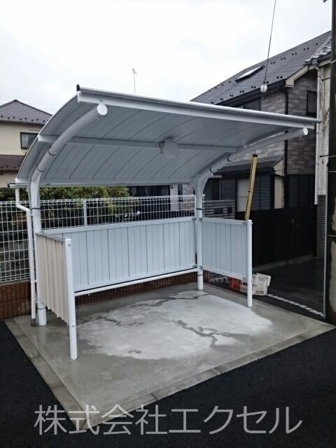 その他　屋根付の駐輪場です。
