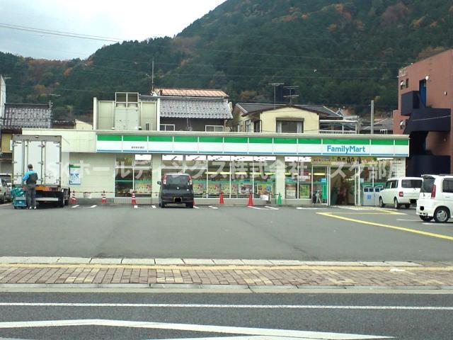 その他　ファミリーマート綾部駅前通店まで932ｍ