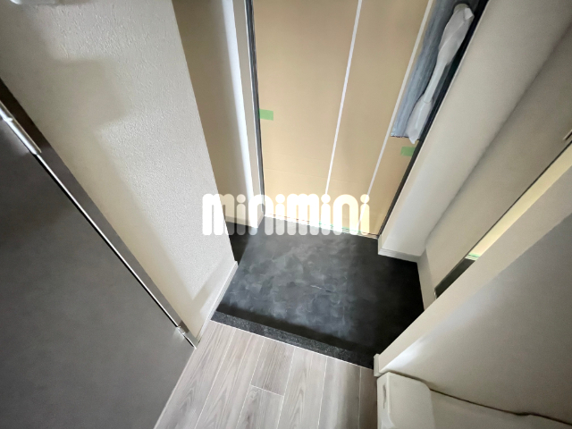 玄関　建設中の内装写真です