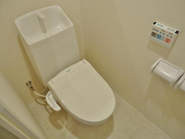 トイレ　シャワー付トイレ