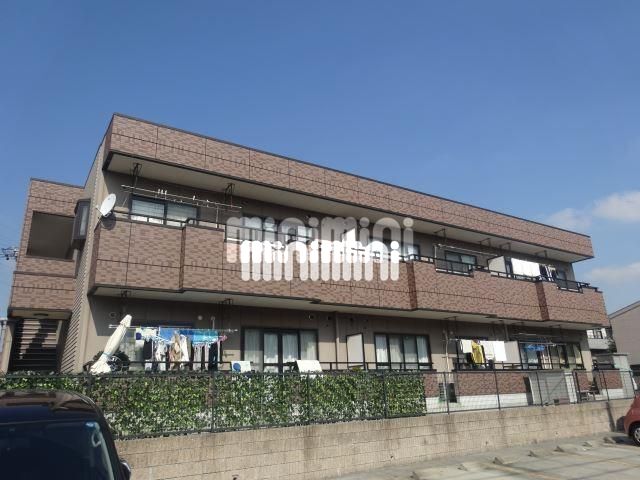 建物外観　日当たり良好２階建てマンション