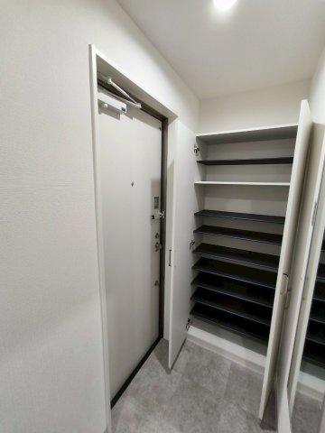 玄関　※同仕様画像