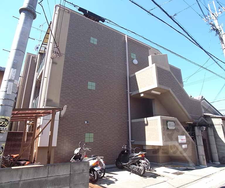 Shine太秦の外観写真