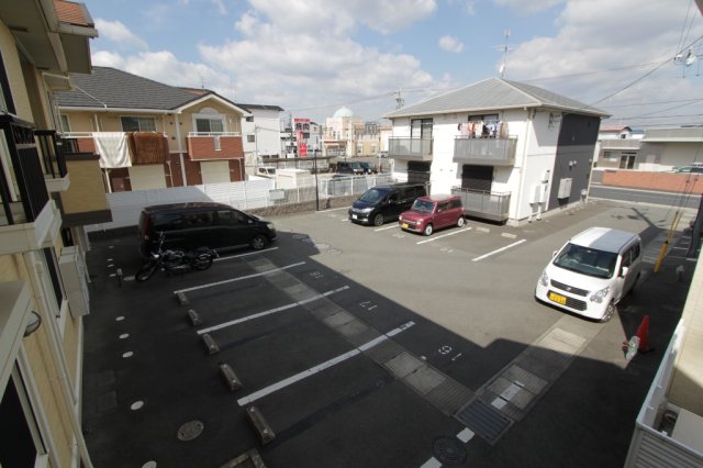 駐車場　駐車場完備です