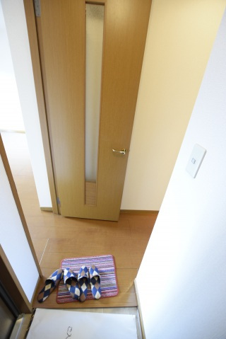 メイプルAの玄関写真