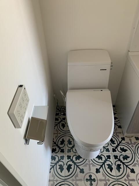 京王線 代田橋駅 徒歩9分 2階建 築1年のトイレ写真