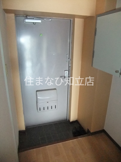 玄関　同型別部屋写真