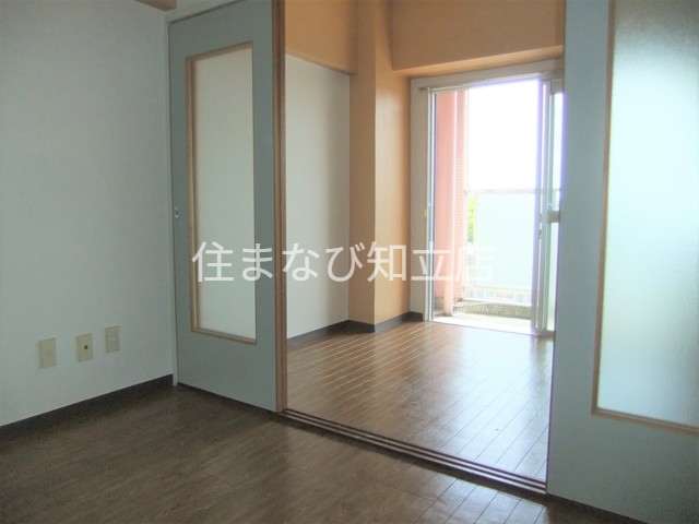 居室・リビング　同型別部屋写真