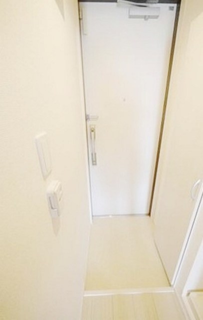 玄関　別部屋同仕様タイプ