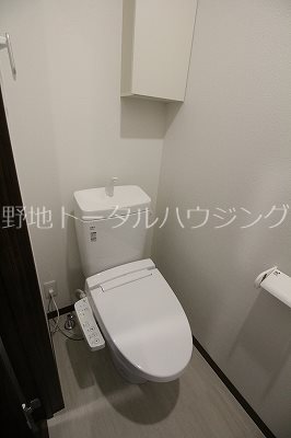 東急東横線 祐天寺駅 徒歩10分 3階建 築9年のトイレ写真