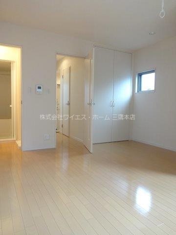 HOUSEしゅんざんの居間写真