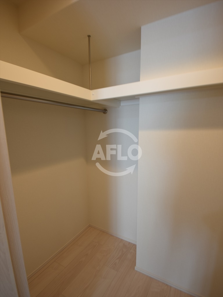 収納　OPUS RESIDENCE SHINSAIBASHI SO