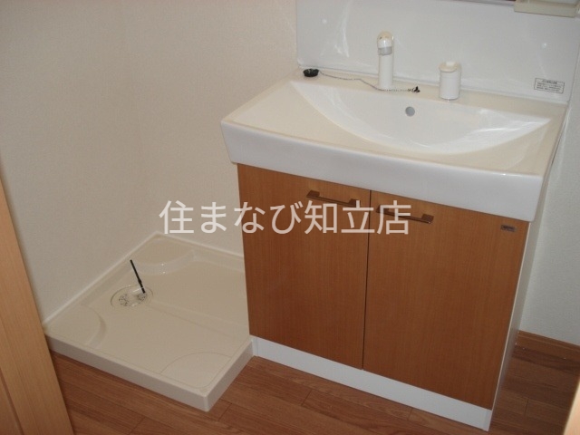 アイリス高見の内装写真