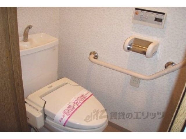 ラクト山科メゾンイーストのトイレ写真