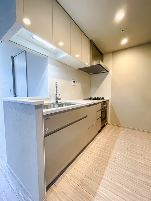 キッチン　※写真は同タイプ住戸です。