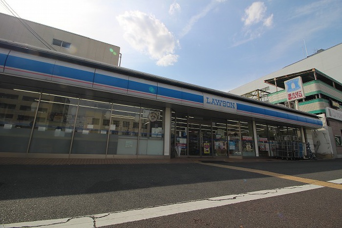 コンビニ　ローソン　三条堀川（コンビニ）まで60m
