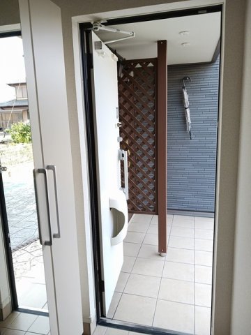 玄関　明るい玄関です