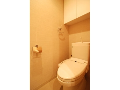 トイレ　落ち着いた色調のトイレです♪