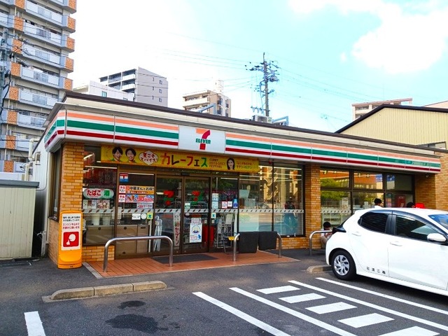 コンビニ　セブンイレブン（コンビニ）まで400m