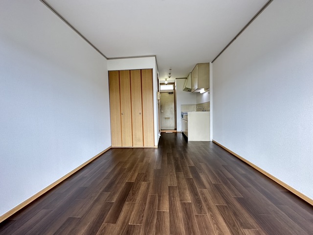 居室・リビング　別部屋参考写真です