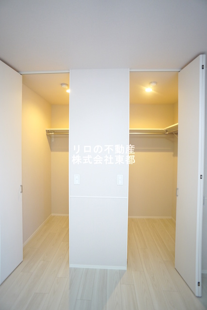 収納　奥行のあるウォークインクローゼットならお荷物多い方でも安心☆