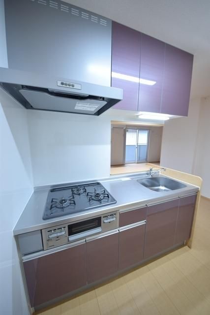 キッチン　★大手建築メーカー施工　設備・収納充実★