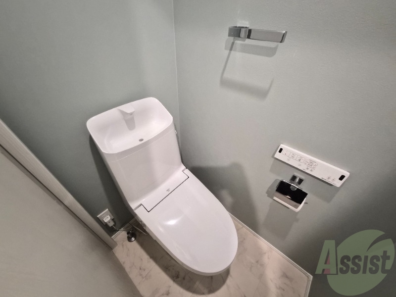 トイレ　トイレは綺麗でウォッシュレットも付いて快適にお使い頂けます。