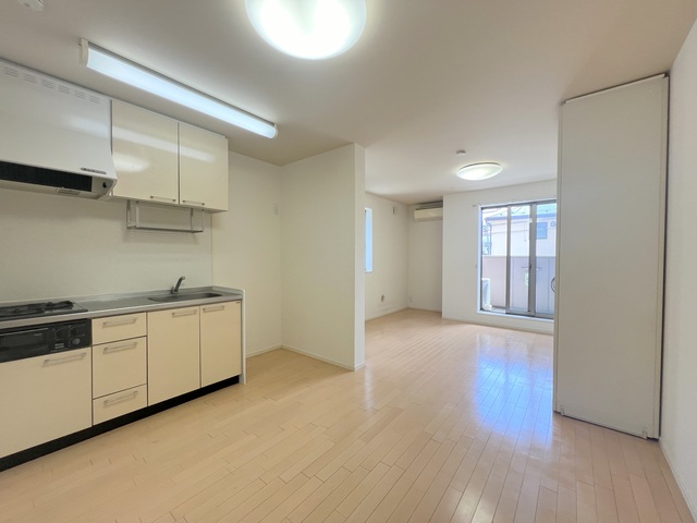 居室・リビング　★明るいフローリングの角部屋です★