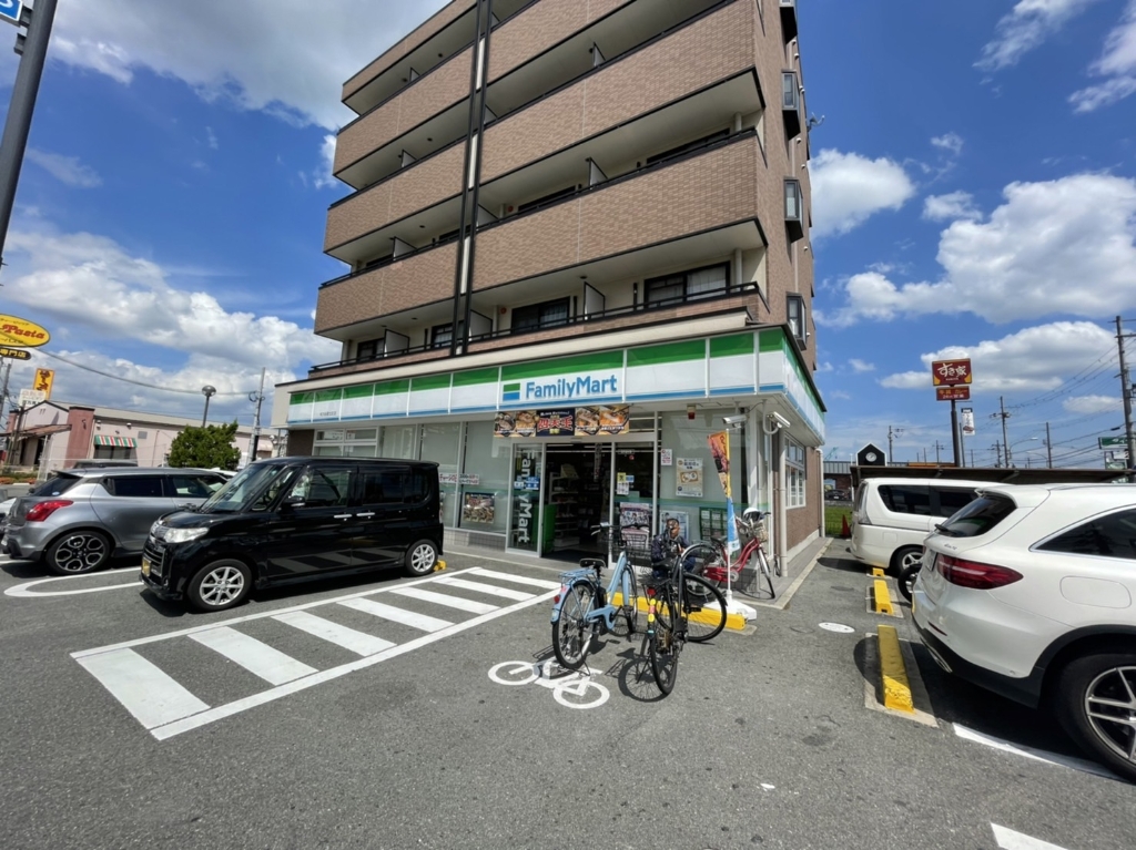 コンビニ　ファミリーマート 枚方招提北町店（コンビニ）まで604m