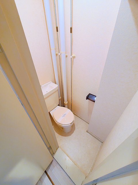 【札幌市北区北二十三条西のアパートのトイレ】