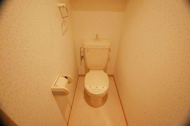 トイレ　使いやすい洋式です☆