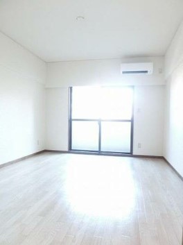 居室・リビング　１人には最適のお部屋です☆