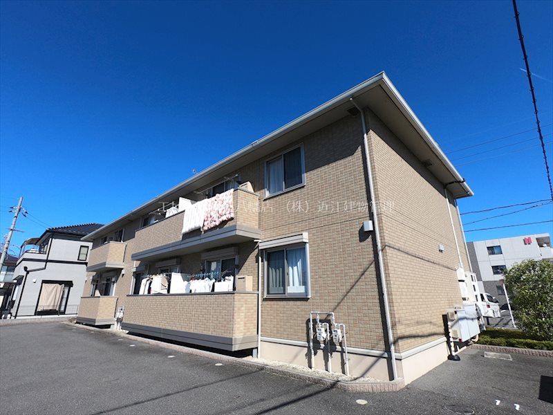 近江八幡市上田町のアパートの建物外観